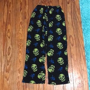 Scull pajama bottoms for boys